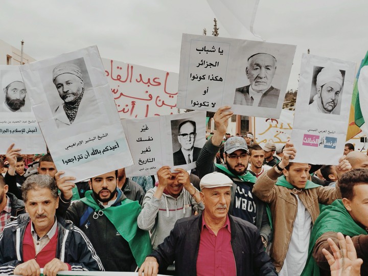 the algerian people mouving