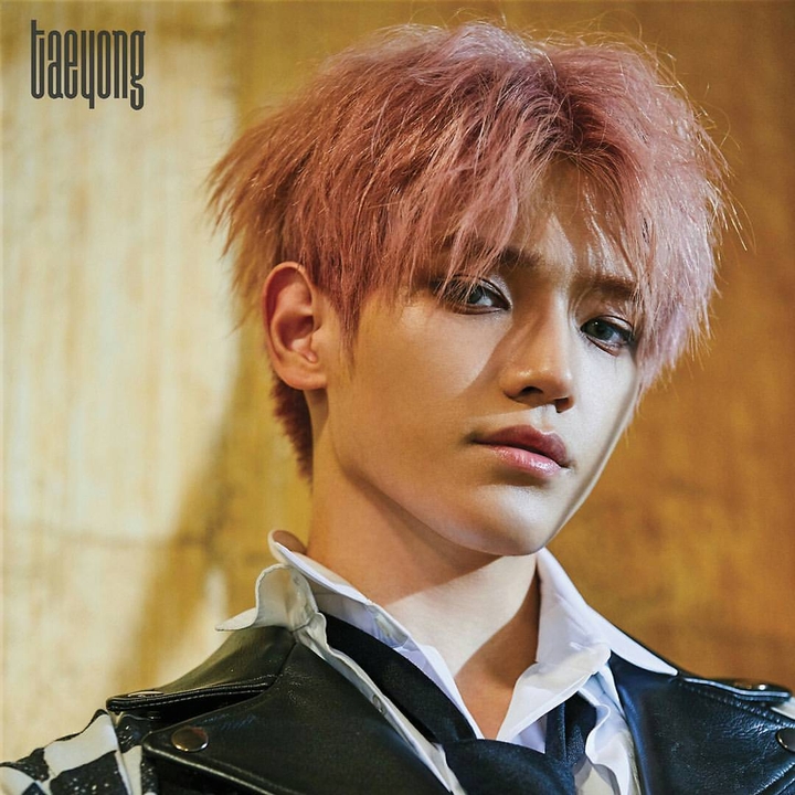 taeyong cherry bomb black
