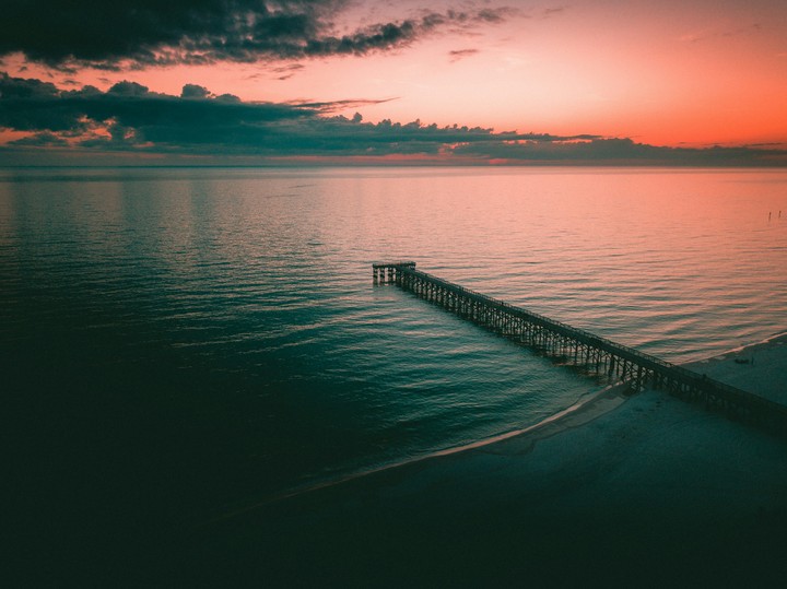 море