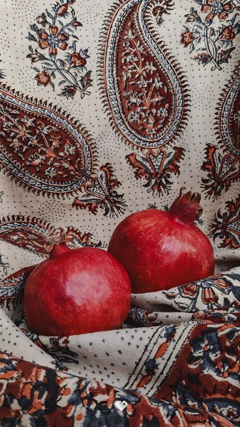 Red, Motif, Creative_arts