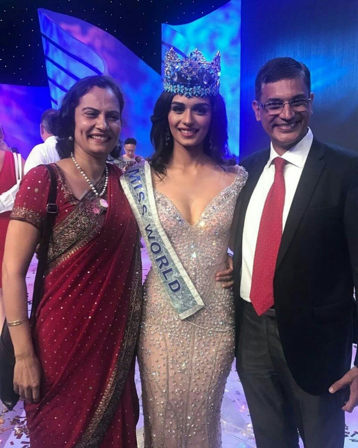 Manushi chillar family pic