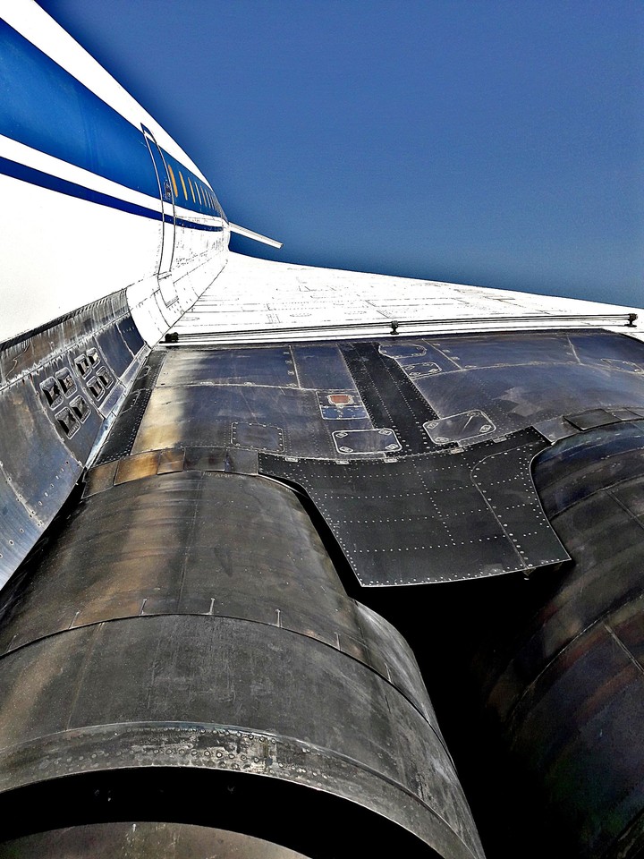 Tu-144