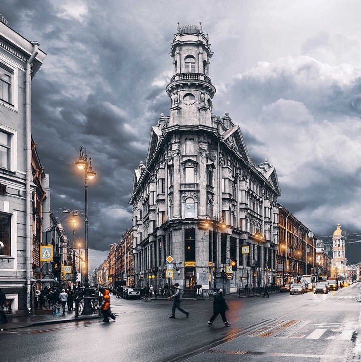 Старинный город