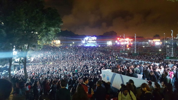 City crowd