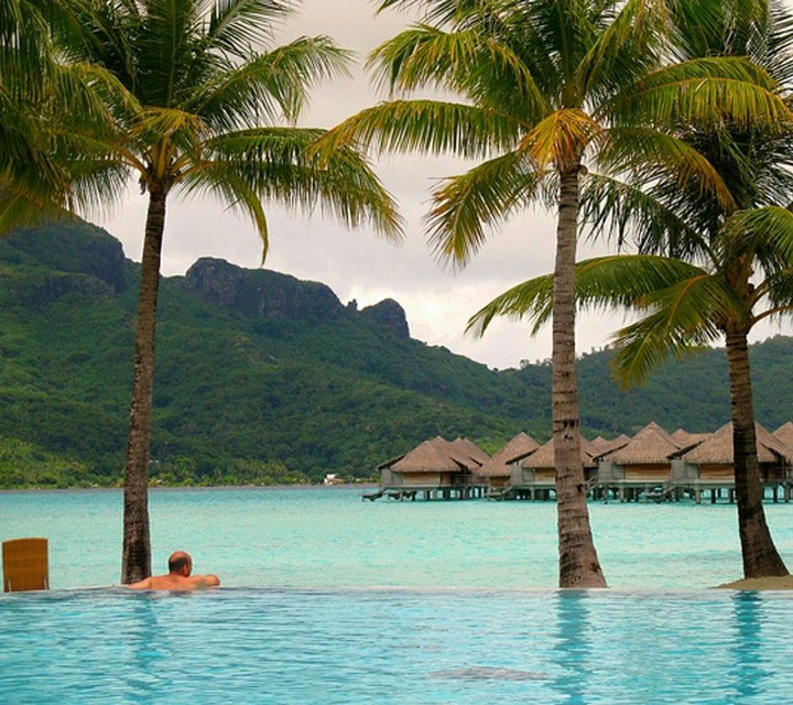 bora bora pool