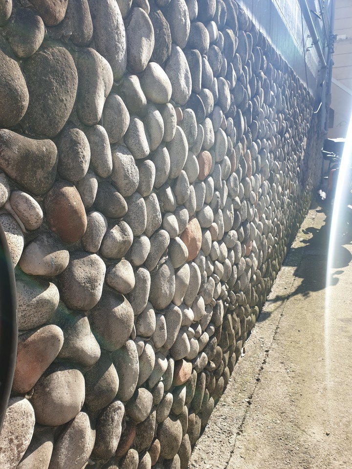 alley