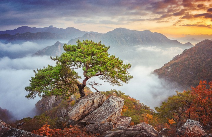 Beauty of cloudy mountains.