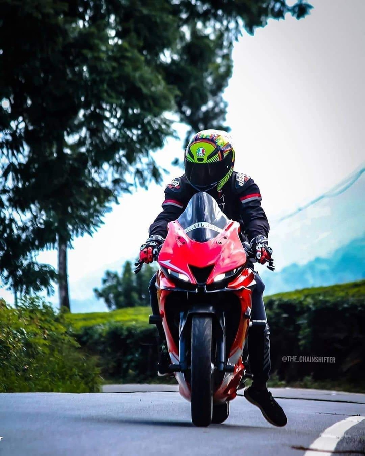 R15