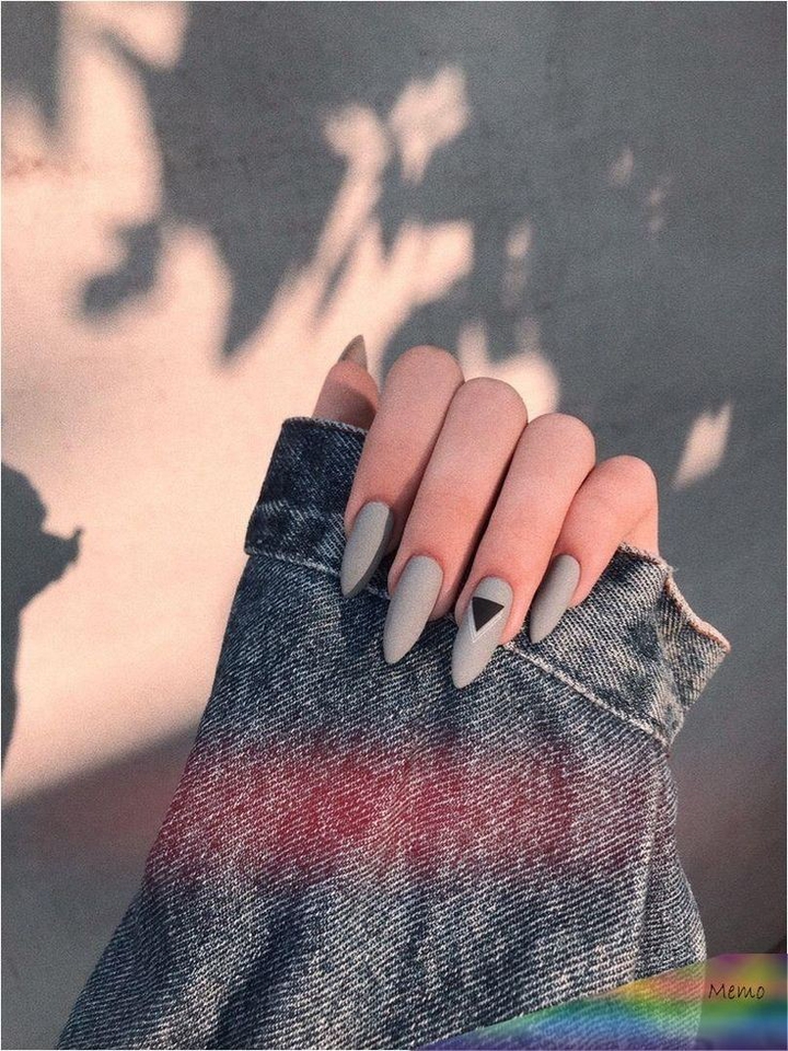 nails