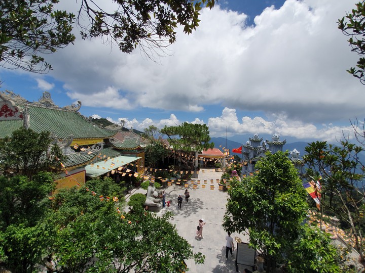 banahill temple in Vietnam