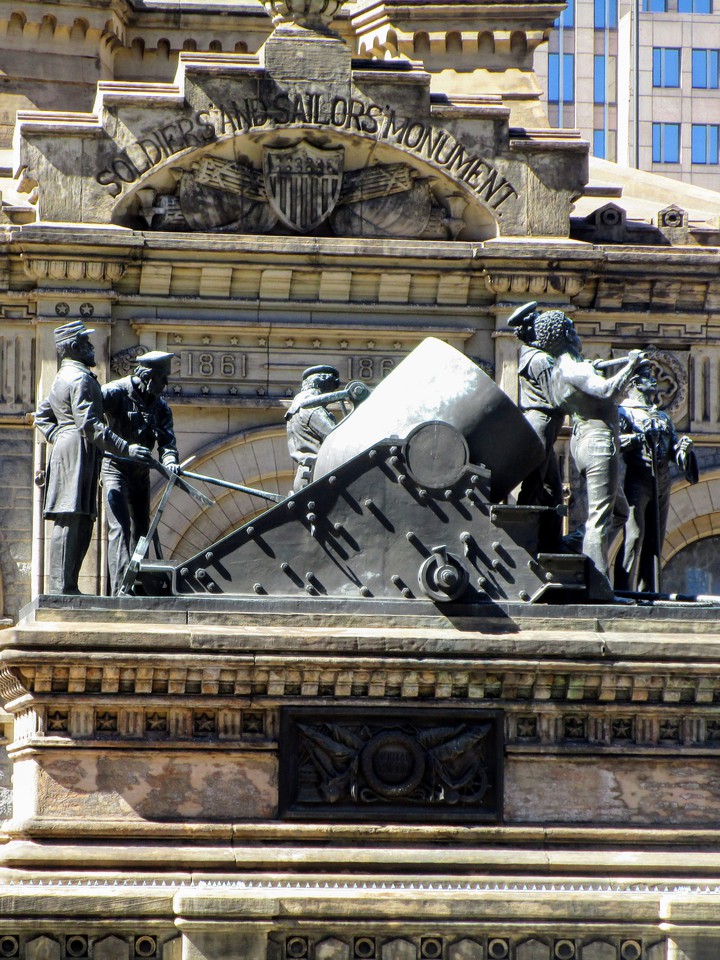 Soldiers Monument @ Cleveland