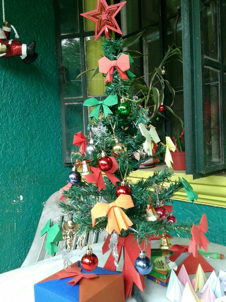chrismas tree with origami