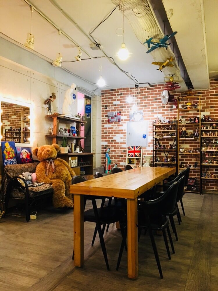 Teddy bear with cafe