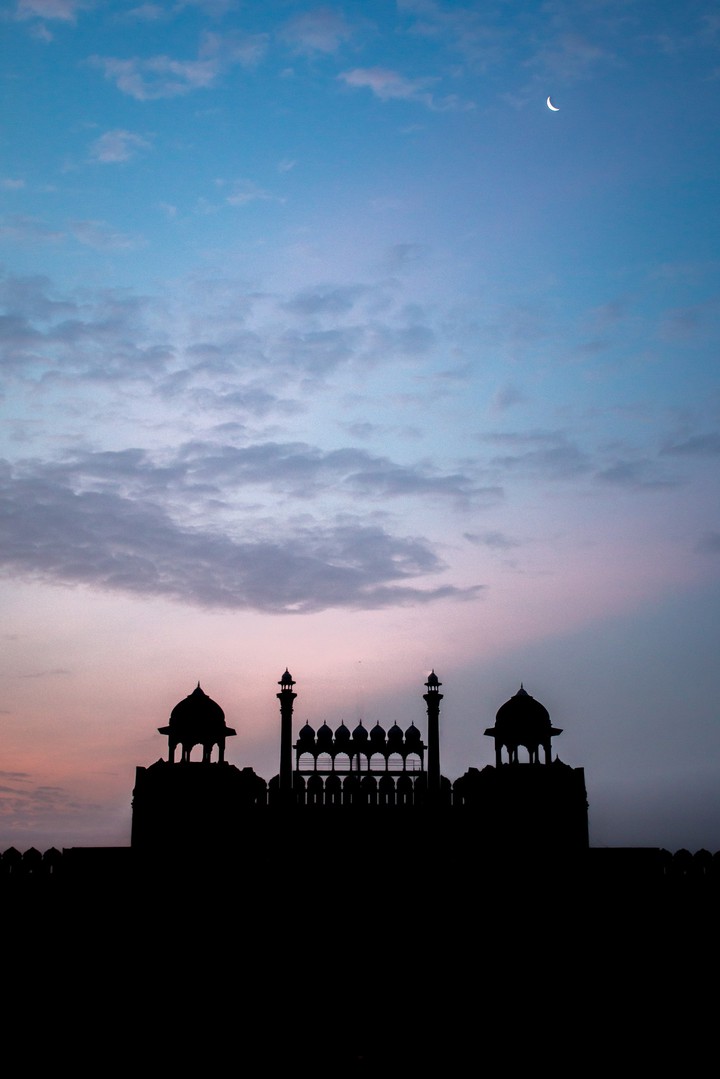 sunrise at red fort