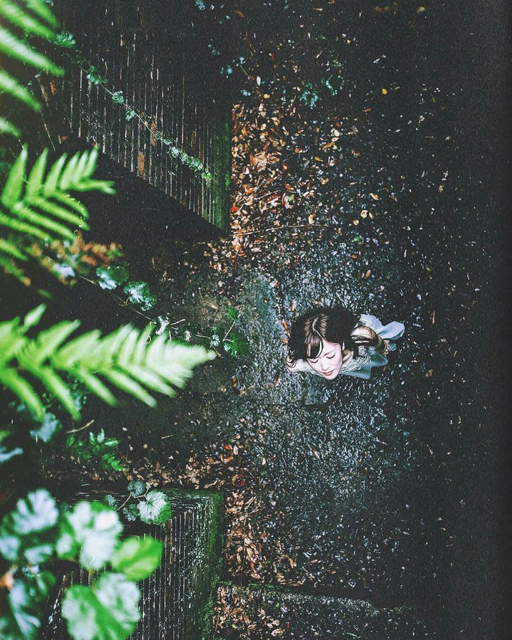 Slow Rain in Girl Fill Like in Love