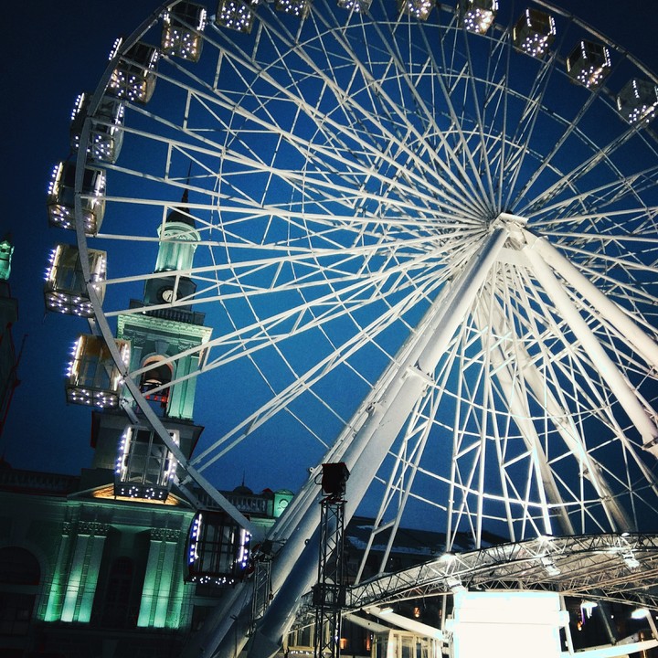 Ferris wheel