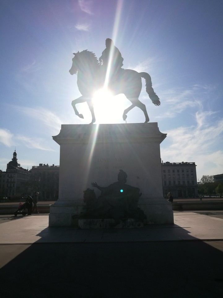 LYON BELLECOUR