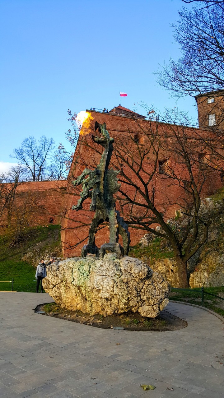 Wawel Dragon, Cracow
