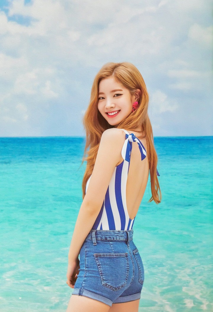 TWICE(트와이스)