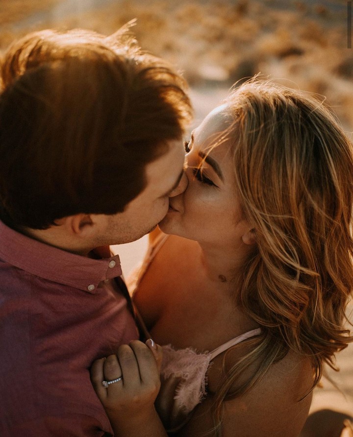 lip kiss