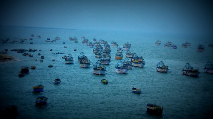 Traffic in the Sea