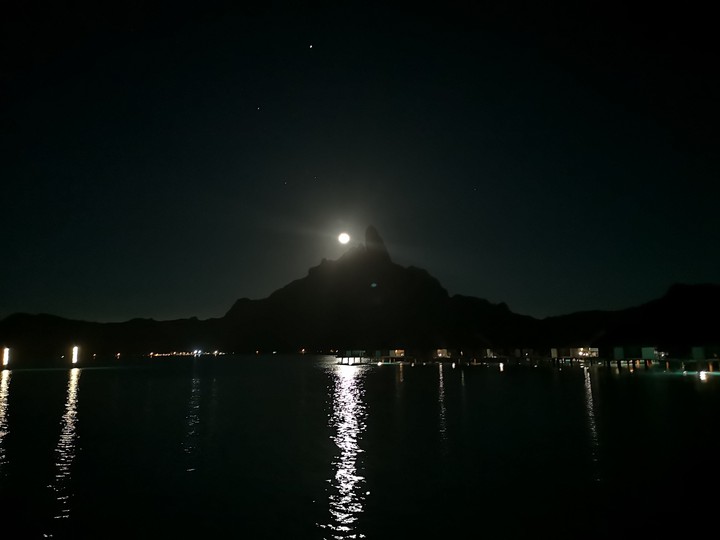 Bora Bora night