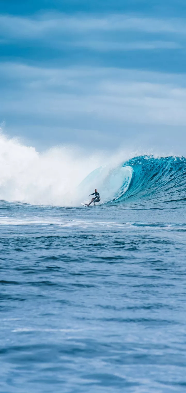 exciting surfing