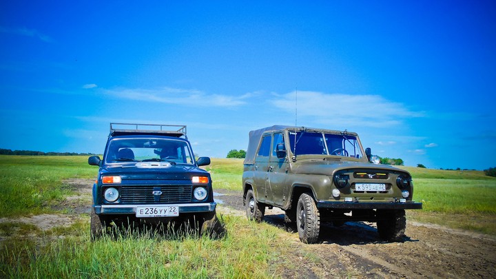 lada and uaz