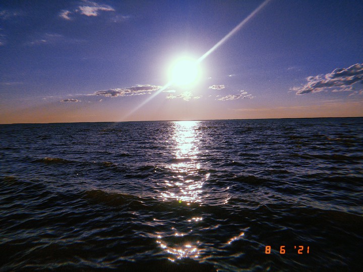 море