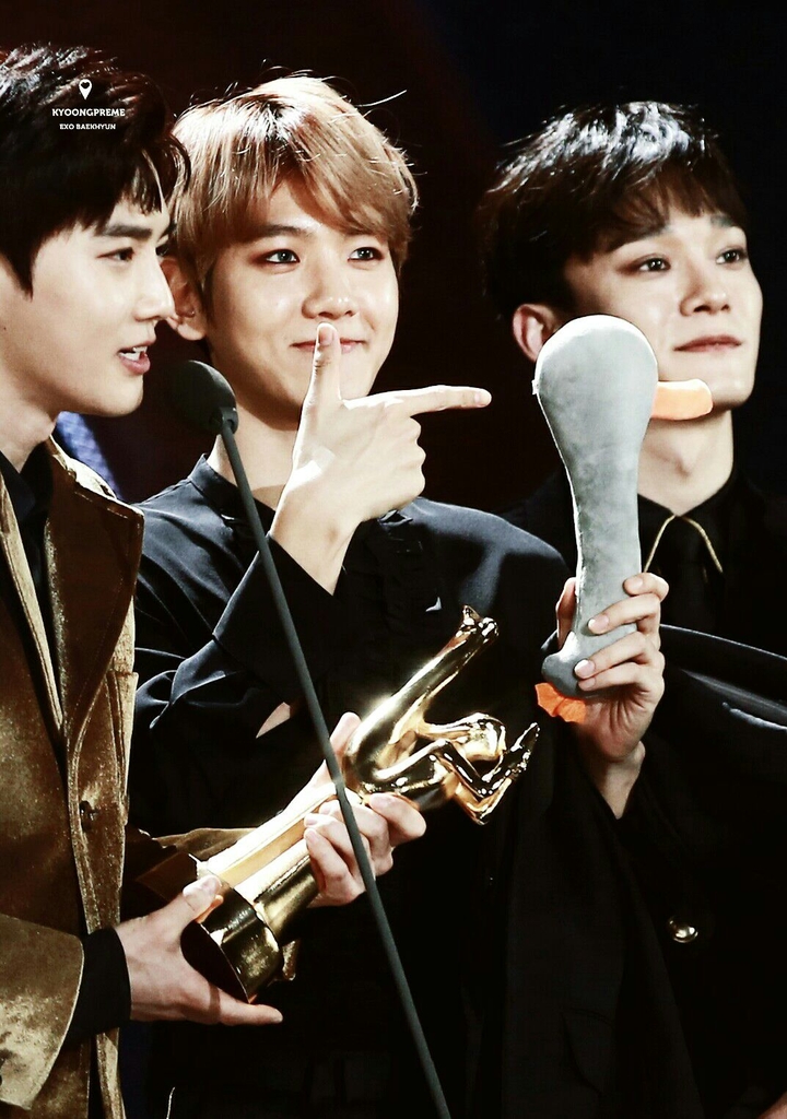 exo suho baekhyun chan