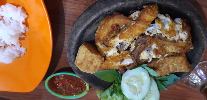 Ayam Penyet