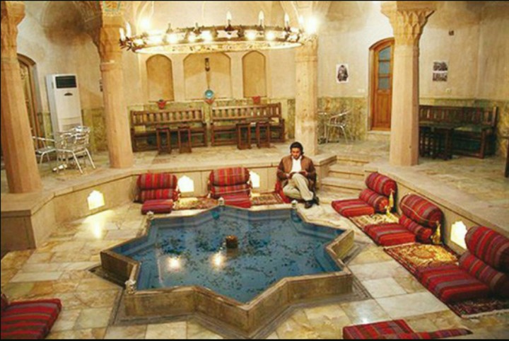 traditional iranian restaurant