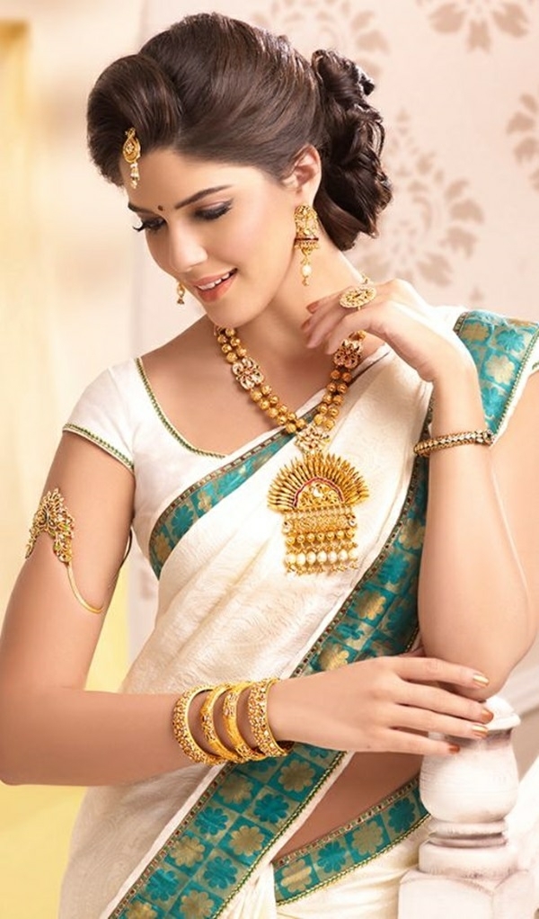 women in saree Isabel letti