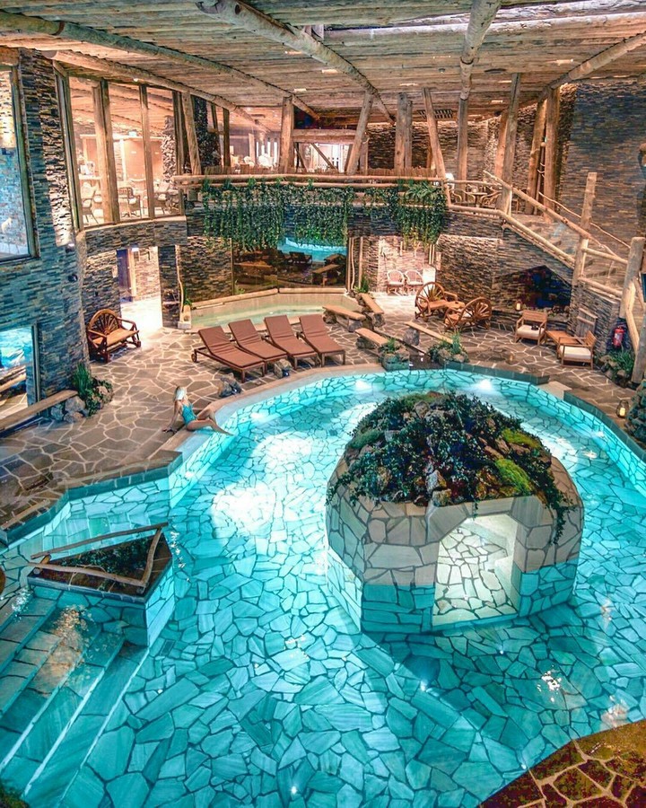 blue relax pool