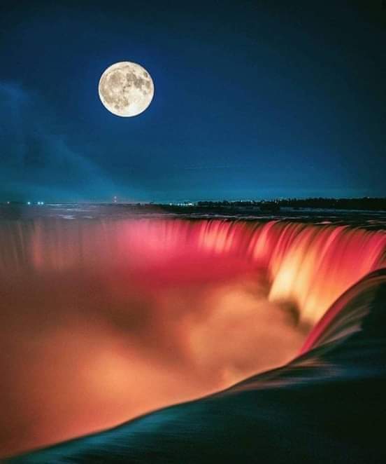 The Moon Over Niagara Falls Canada ❤