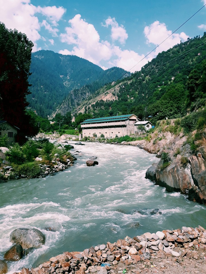 Kashmeer Nelum Valley