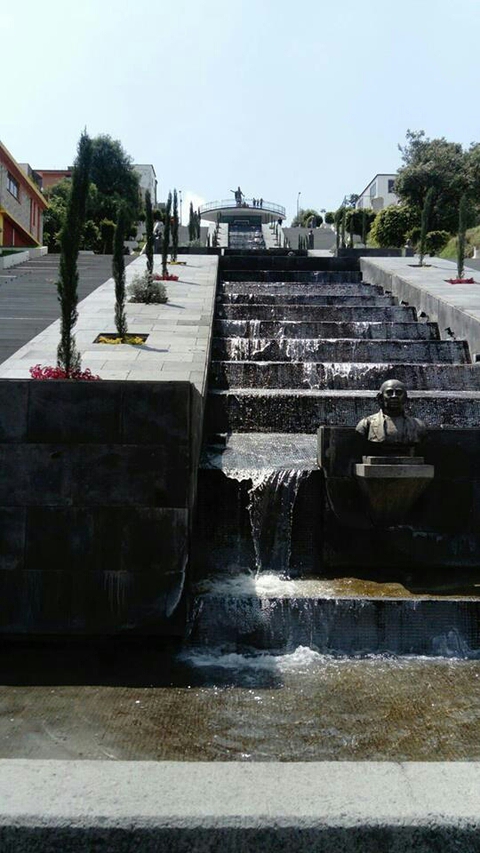 channel, watercourse桌布