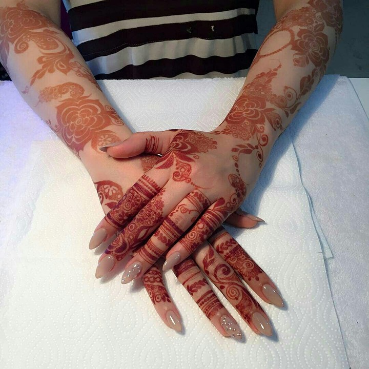 beautiful mahendi design