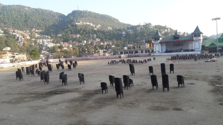 black chair meeting