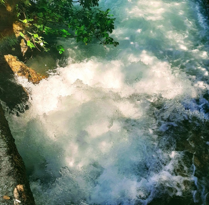 Водопад.