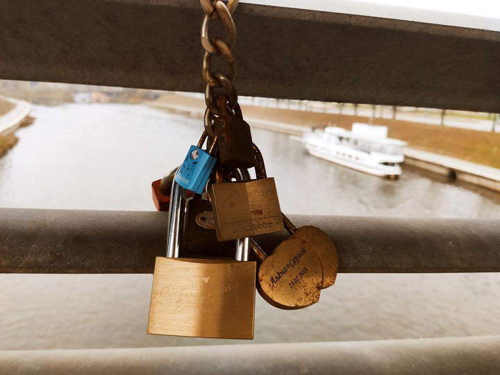 Locks of loves