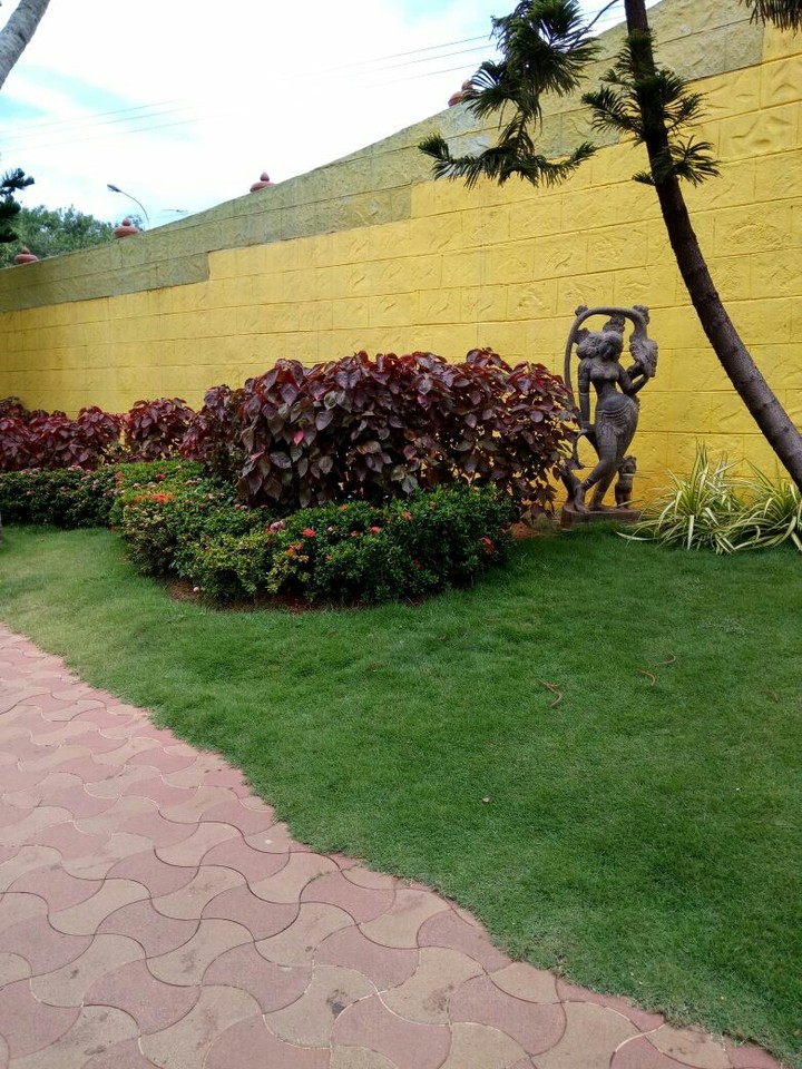 The Golden Beach Gardan