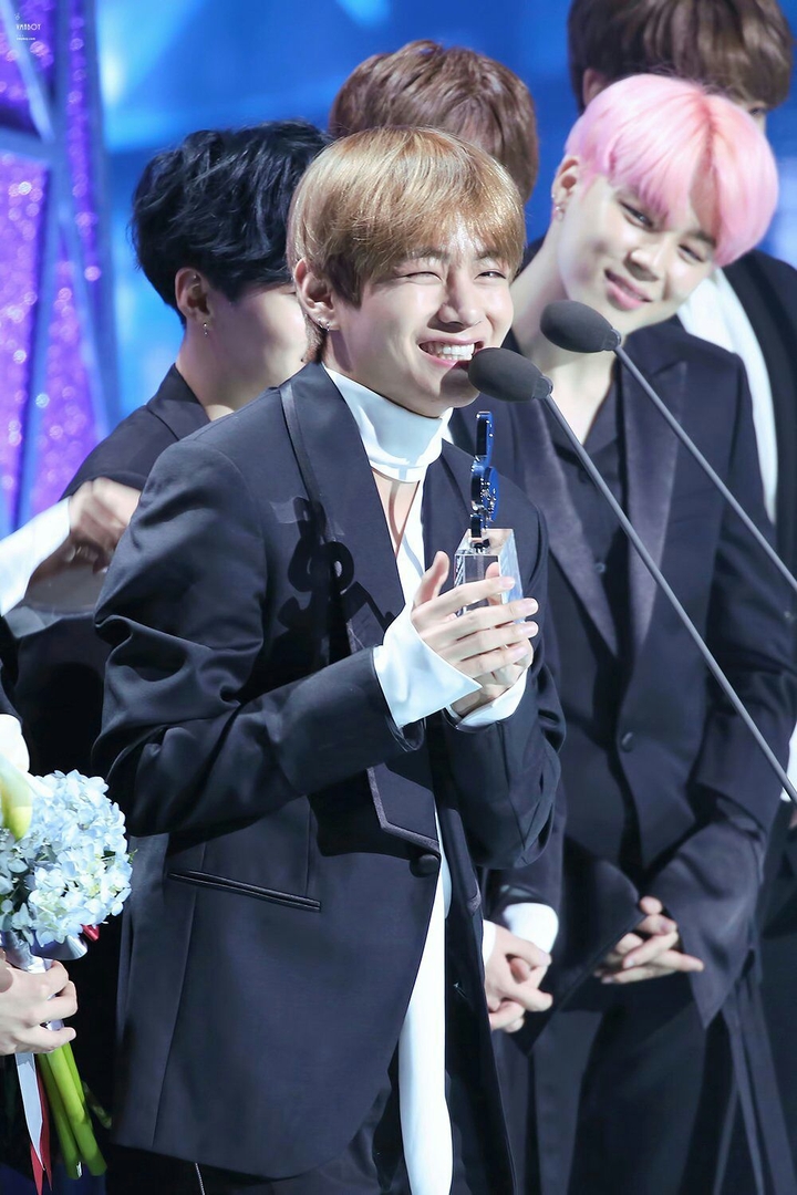 V, Jimin
