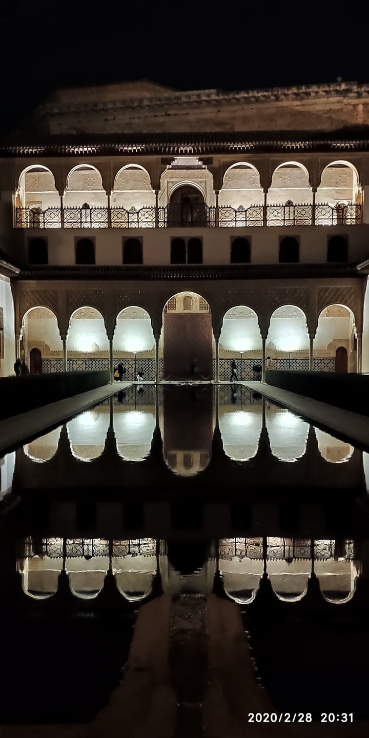 Alhambra at night