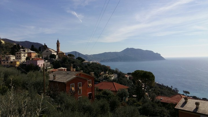 Pieve Alta e il promontorio di Portofino Italy