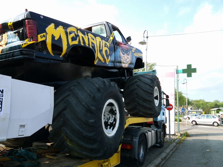 Monster truck