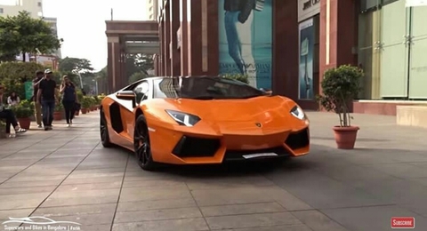 Lamborghini Aventador