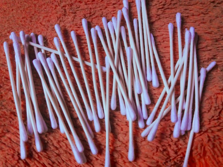 Cotton buds