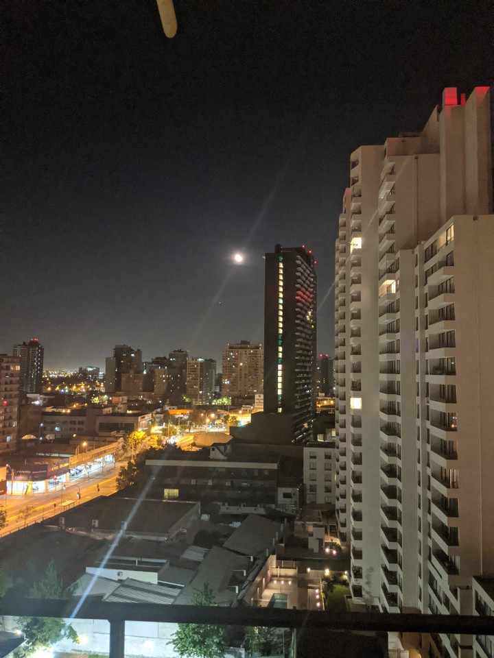 They moon in my Window