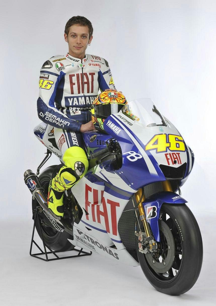valentino rossi wallpaper just for you..
